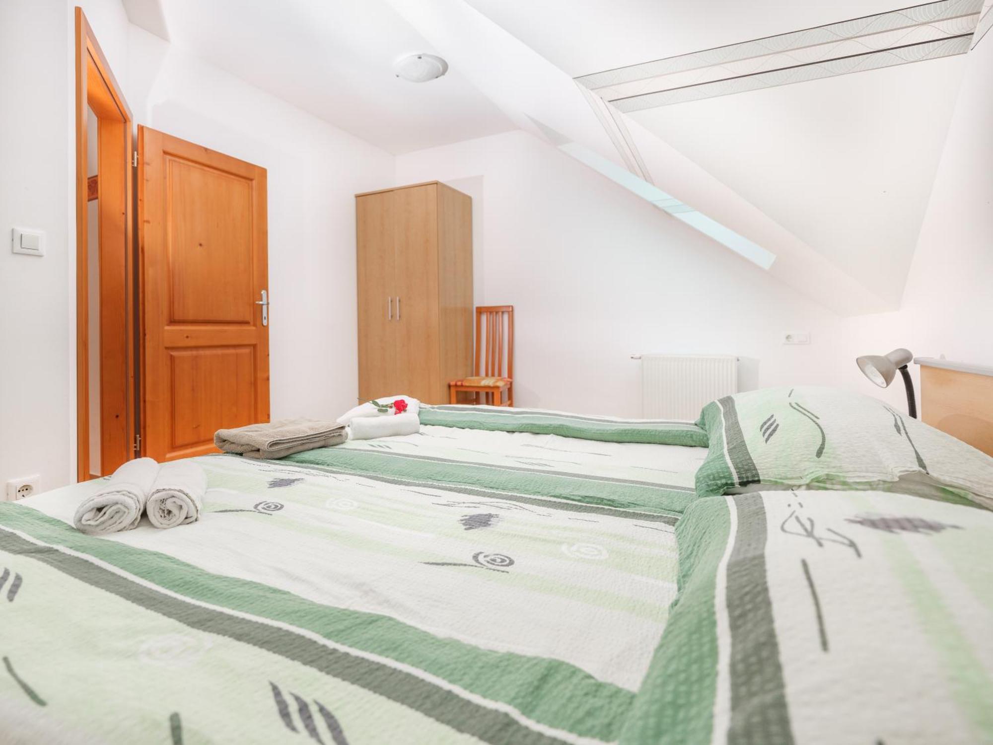 Apartments Suster Stari Trg ob Kolpi Exterior photo